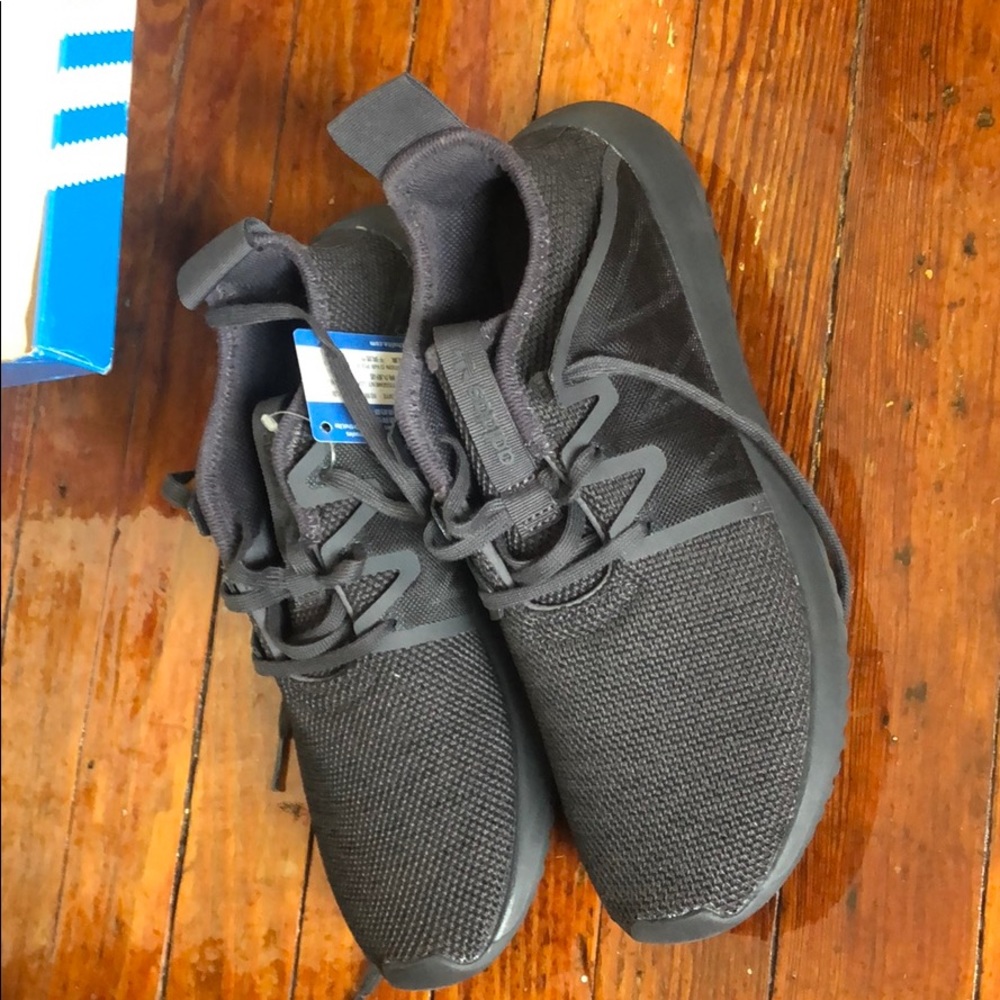 Adidas women’s tubular viral2